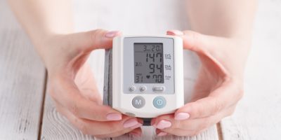 Yüksek tansiyonda hangi pozisyon iyi gelir? - Kapak Görseli